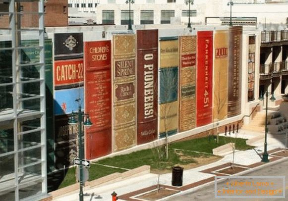 Die Kansas City Community, das Bücherregal der öffentlichen Bücherei