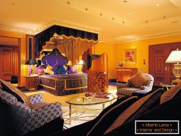 Luxus-Schlafzimmer im orientalischen Stil