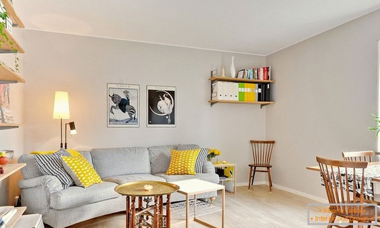 Wohnzimmer einer kleinen Wohnung in Schweden
