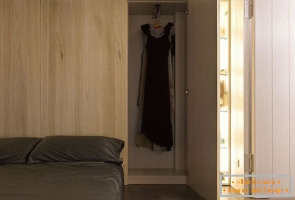 Schlafzimmer in einem kleinen Studio-Apartment