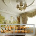 Das Design der Decke im Schlafzimmer im klassischen Stil