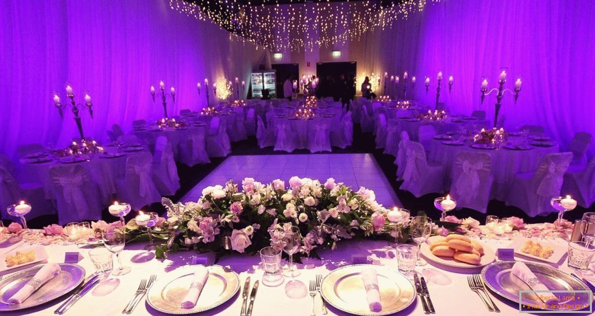 Registrierung der Hochzeitshalle in lila Farbe