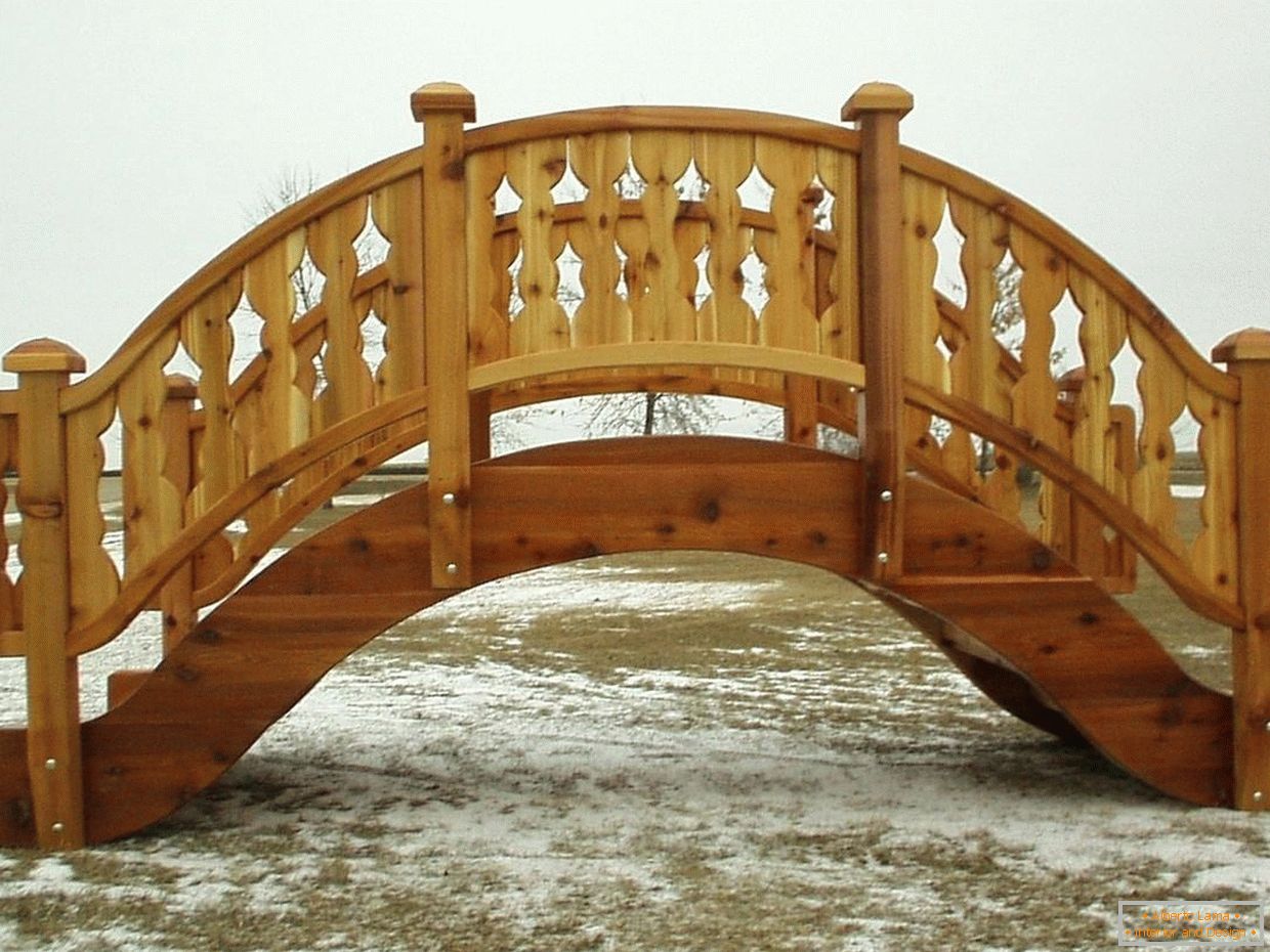 Holzbrücke mit eigenen Händen