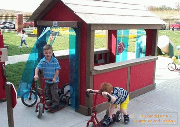 Einfach-Kind-Spiel-Haus