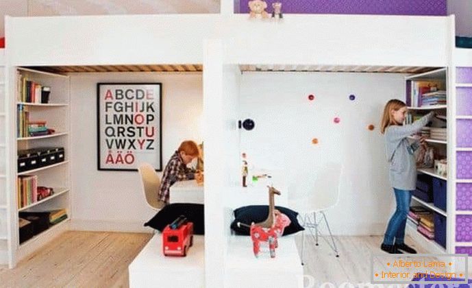 Kinderzimmer für Kinder verschiedener Geschlechter, in zwei Räume unterteilt
