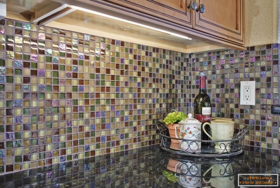 Mosaik Schürze in der Küche