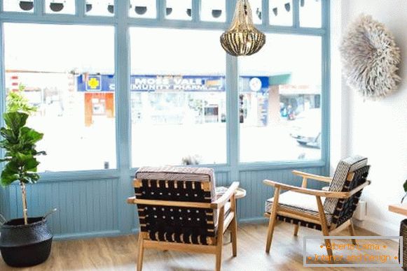 Design des Cafés im rustikalen Stil - Highlands Merchant auf dem Foto