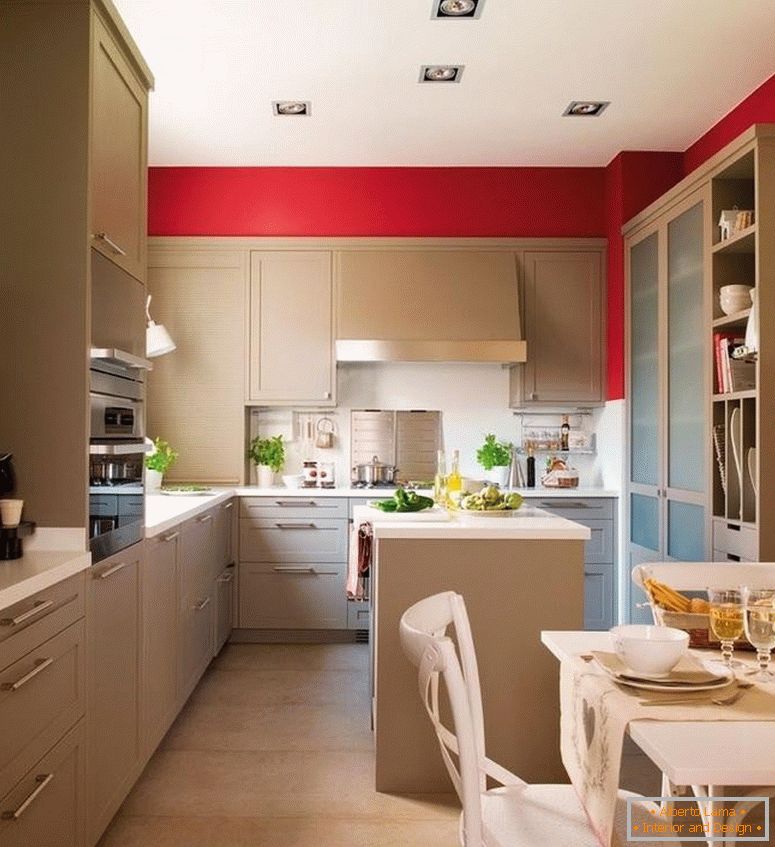 Küche mit roten Wänden