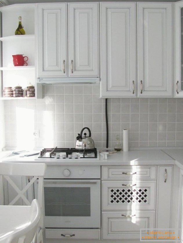 Weiße Küche für Wohnungen Chruschtschow