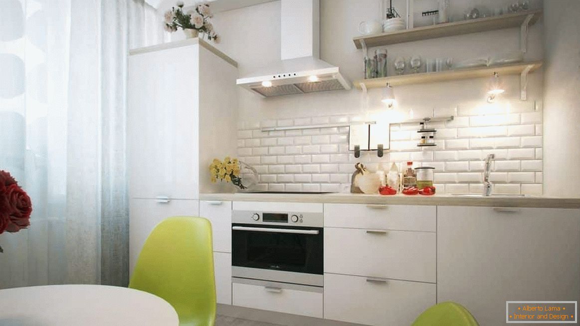 Küche mit eingebautem Kühlschrank