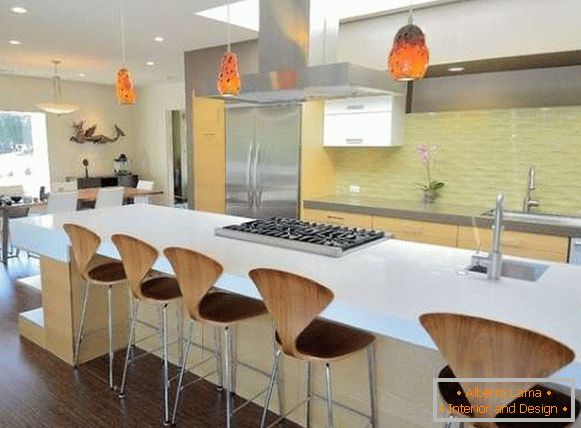 Design von modernen Küchen in einem privaten Haus - Foto vom Esszimmer