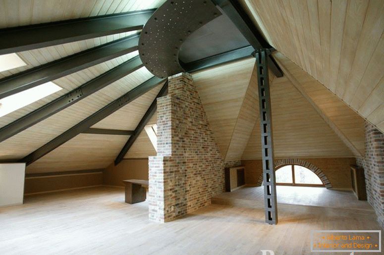 Ungewöhnliches Design des Dachbodens
