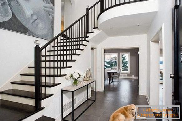 Flur im Haus mit einer Treppe Fotodesign, Foto 36