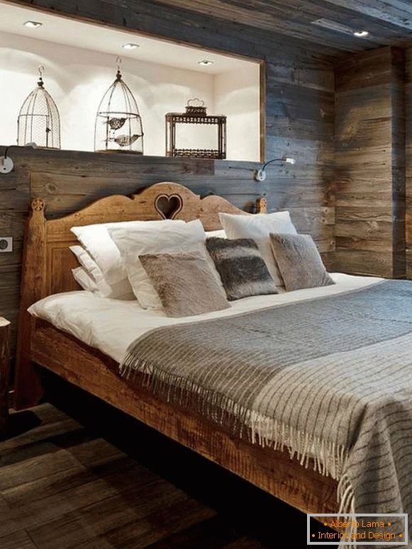 Landhausstil Schlafzimmer mit Holz