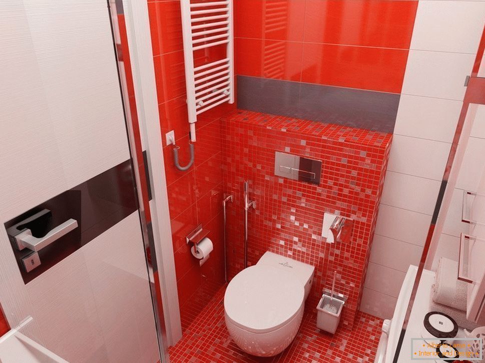 Rote Fliese im Badezimmer