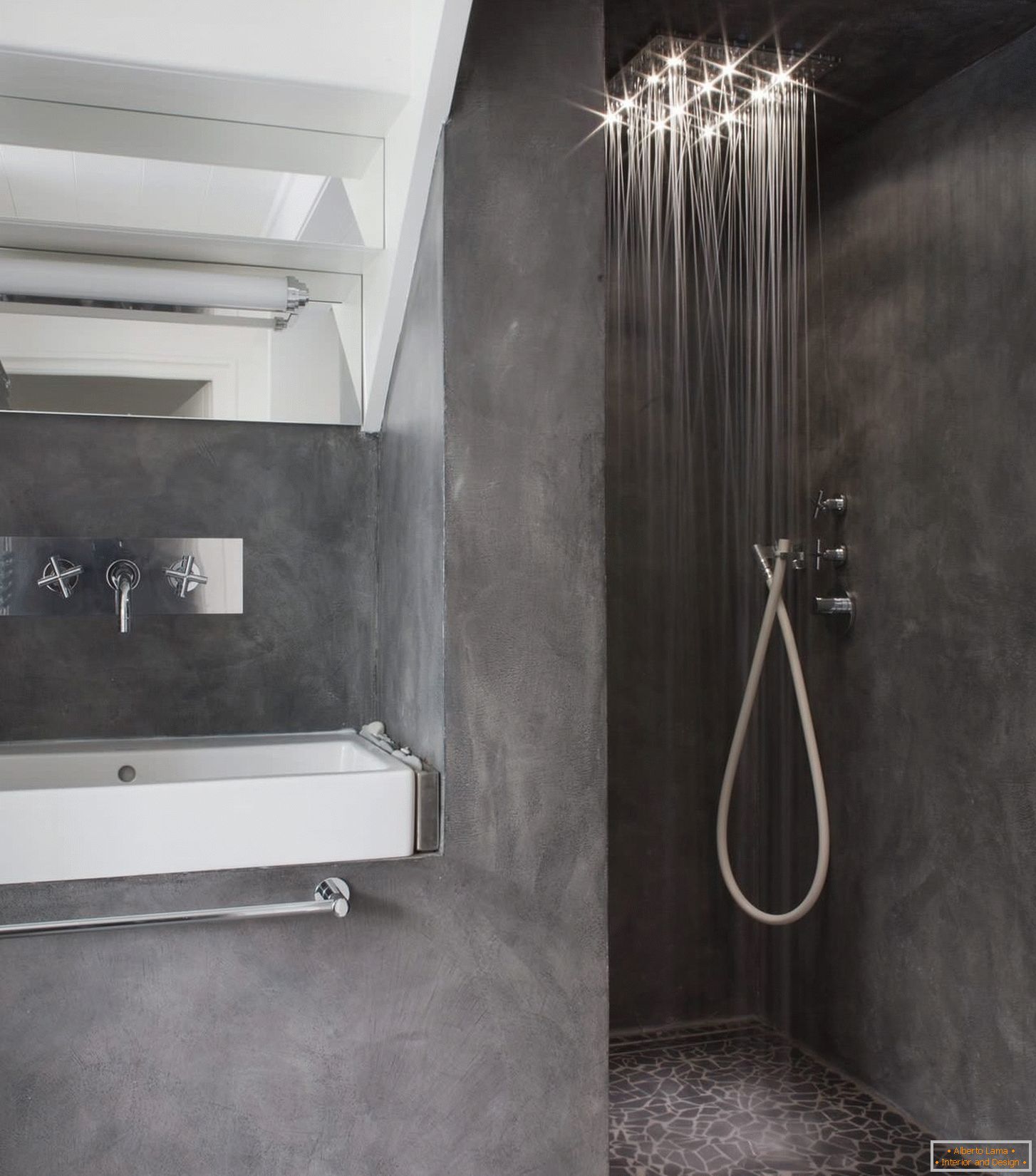 Schattierungen von Schwarz im Design des Badezimmers