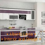 Geräumige violett-weiße Küche