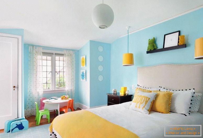 Schlafzimmer-in-gelb-blau-Hintergrund