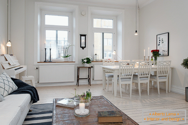 Wohnzimmer und Esszimmer im skandinavischen Stil in Göteborg