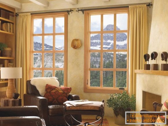 Design eines Fensters im Wohnzimmer - Foto von hölzernen Fenstern