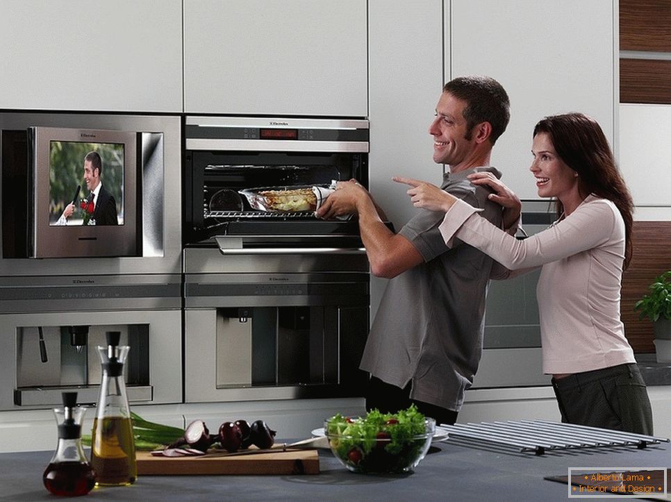 TV-Anzeige in der Küche