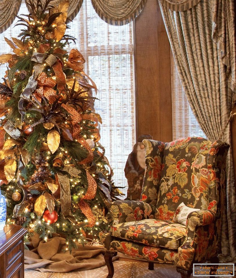 Ungewöhnliche Einrichtung eines Weihnachtsbaumes