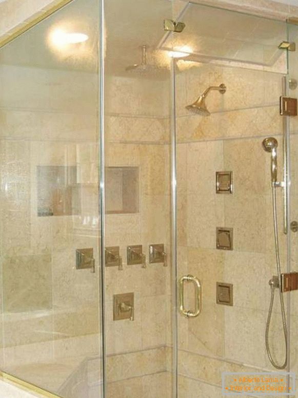 Wie man mit Dampf duschen kann