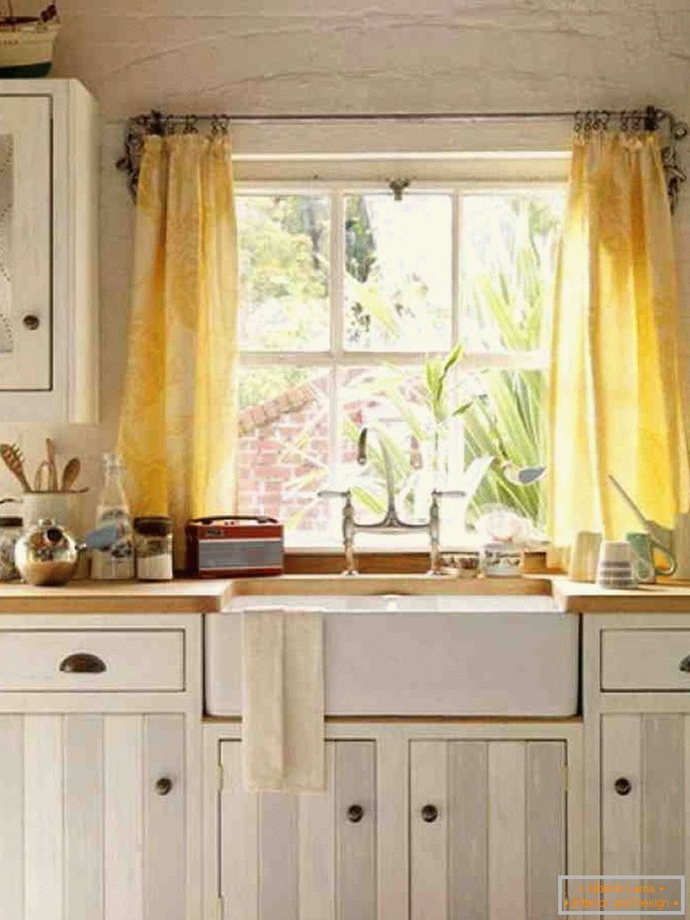 Modern-Küche-Fenster-Dekor-Ideen