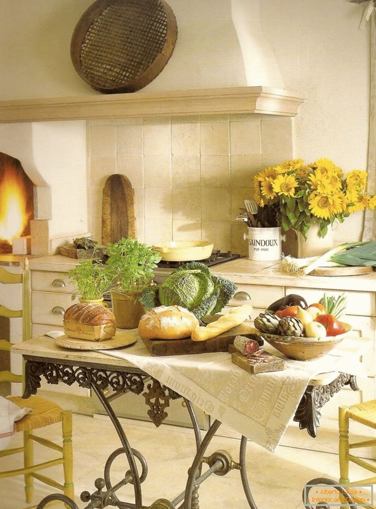Küche-Interieur-Provans-Stil-39