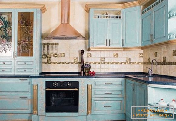 Blaue Möbel für die Küche Provence