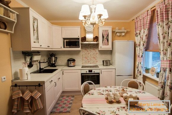 kleine Küche im Stil eines Provence-Fotos интерьер