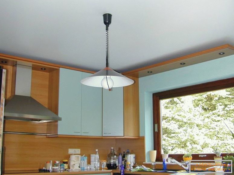 Design-Decke-in-der-Küche-aus-Gipsplatten
