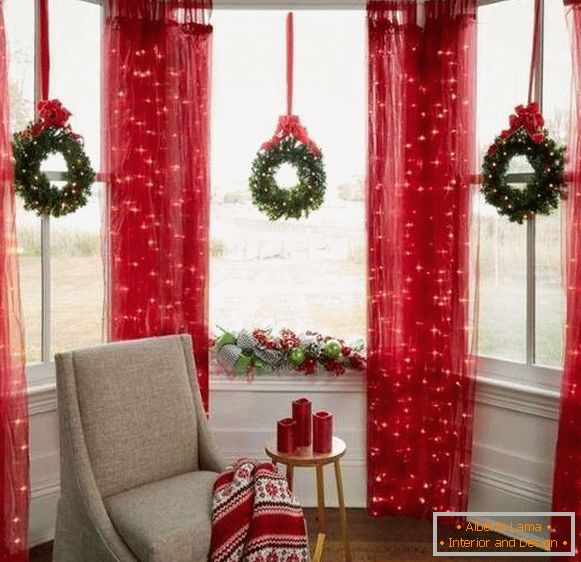 Weihnachtsbaumgirlande für Fensterdekoration und -vorhänge
