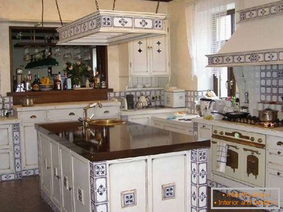 Foto der Küche in einem privaten Haus im Stil der Provence