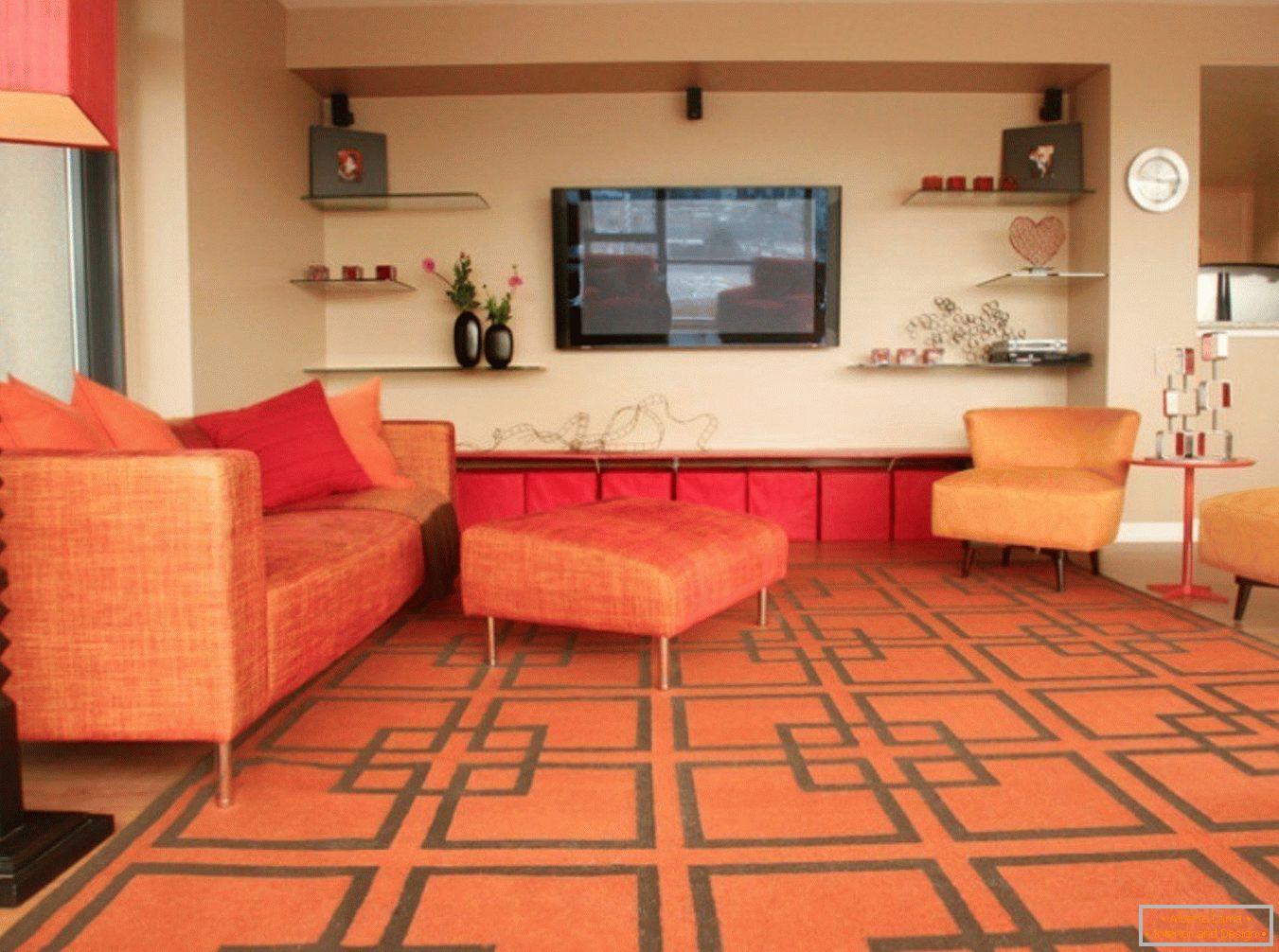 Orange Teppich und Möbel