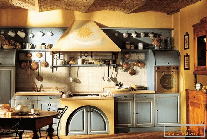 Küche im rustikalen Stil ist der Traum jeder Herrin.