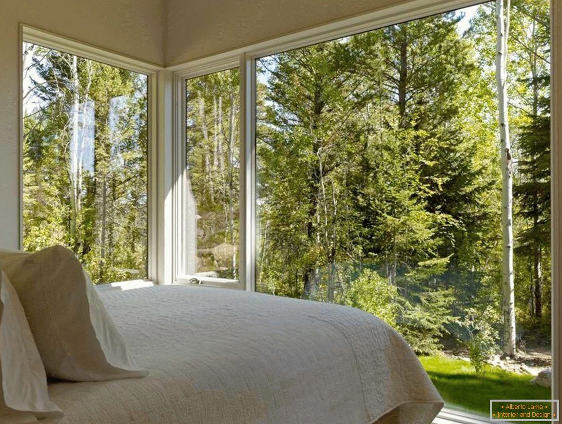 Das Schlafzimmer с видом на лес