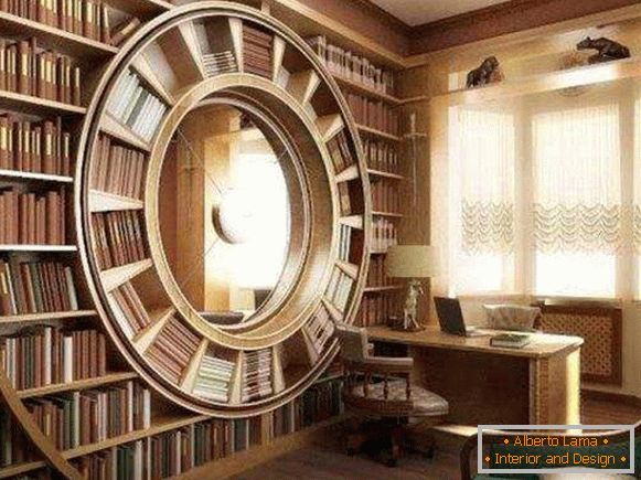 Bücherregale an einer Wand aus Holz