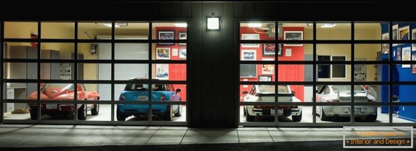 Garage mit Glastoren