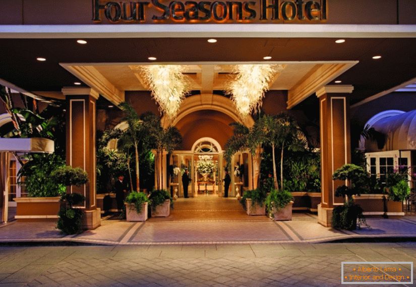 Die Fassade des Hotels Four Seasons
