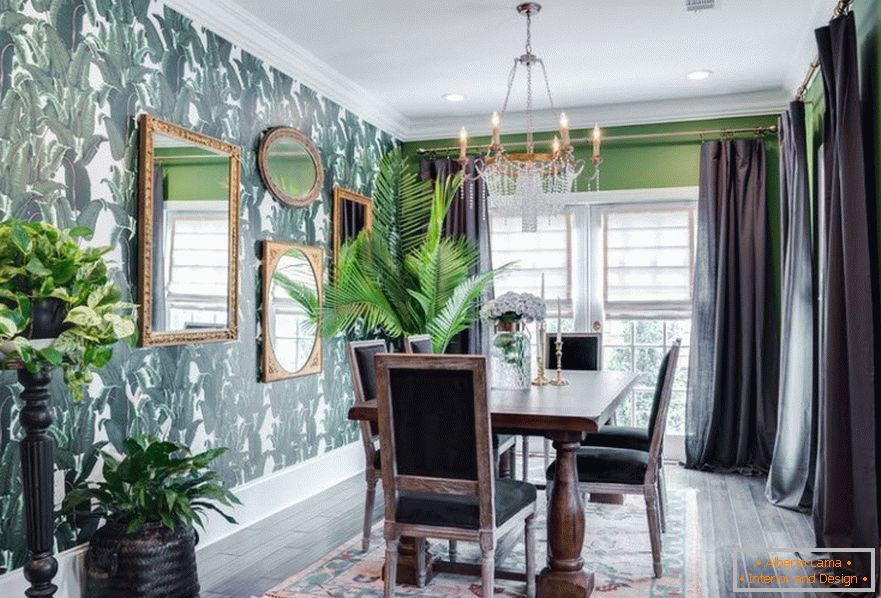 Grüne Wände und graue Vorhänge im Dekor des Zimmers