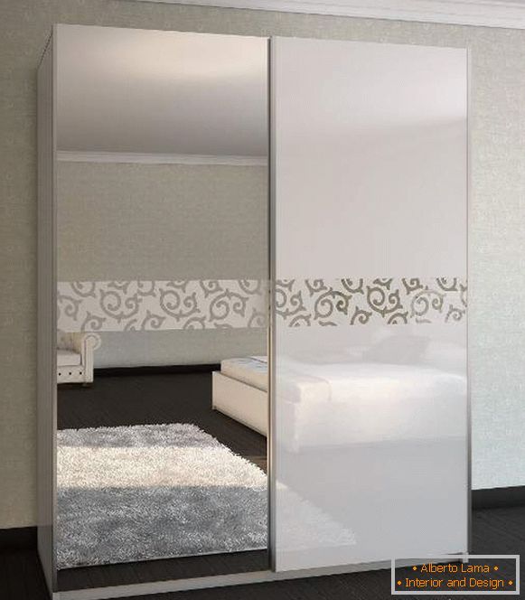 Moderne Coupé-Schränke - Fotodesign im Schlafzimmer mit Spiegel