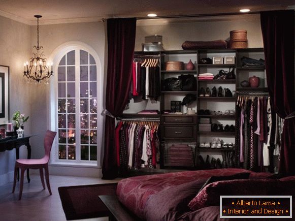 Einbauschrank im Schlafzimmer - Foto der Garderobe
