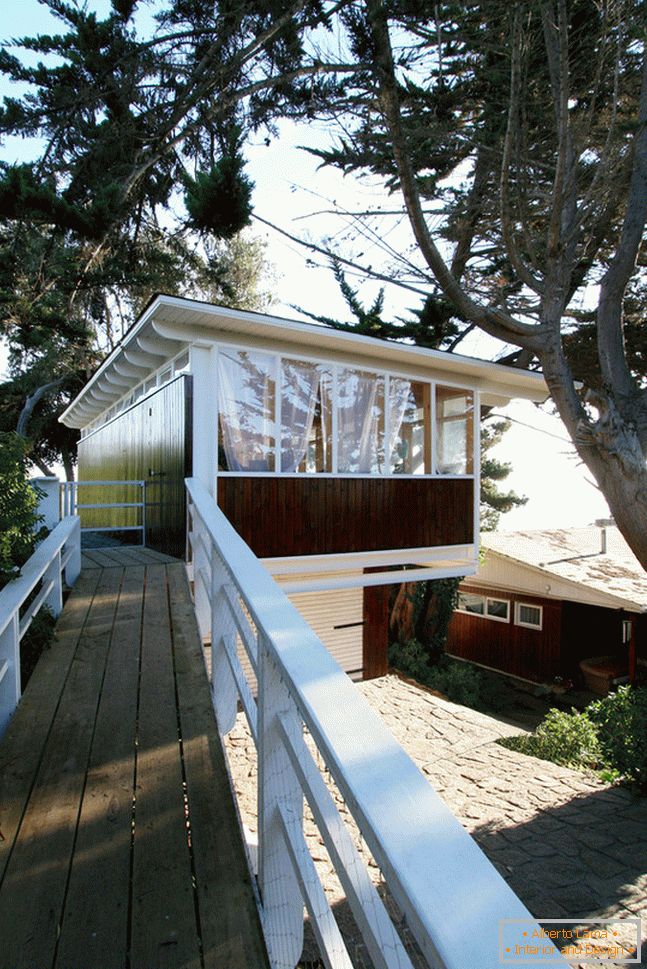 Modernes Haus mit Terrasse