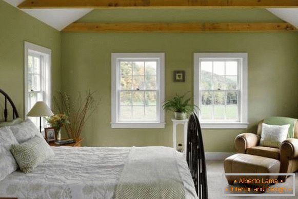 Design eines Schlafzimmers im provenzalischen Stil - фото в зеленом цвете