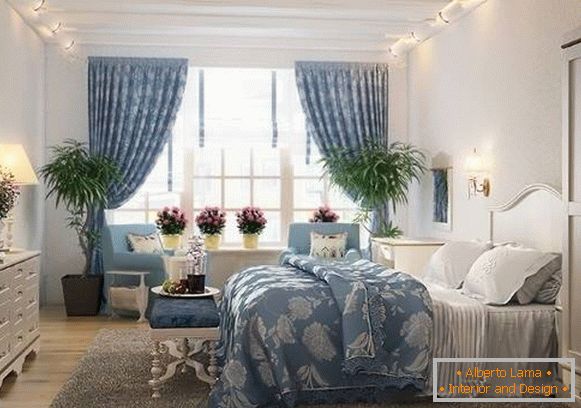 Romantisches Schlafzimmer Provence - Fotodesign in weißer und blauer Farbe