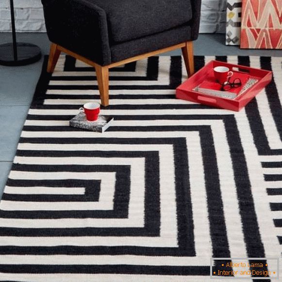 Teppich mit geometrischem Muster