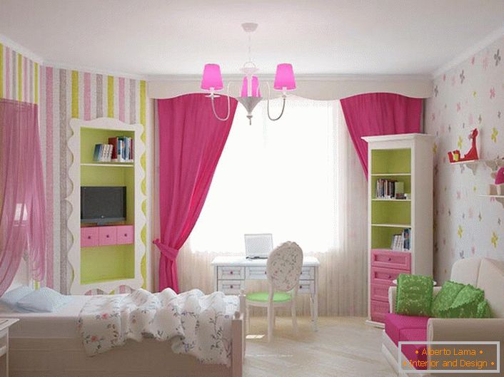 Das Zimmer der jungen Prinzessin ist in klassischen mädchenhaften Farben gehalten. Die Akzente von leuchtendem Pink machen den Innenraum hell und bunt. 