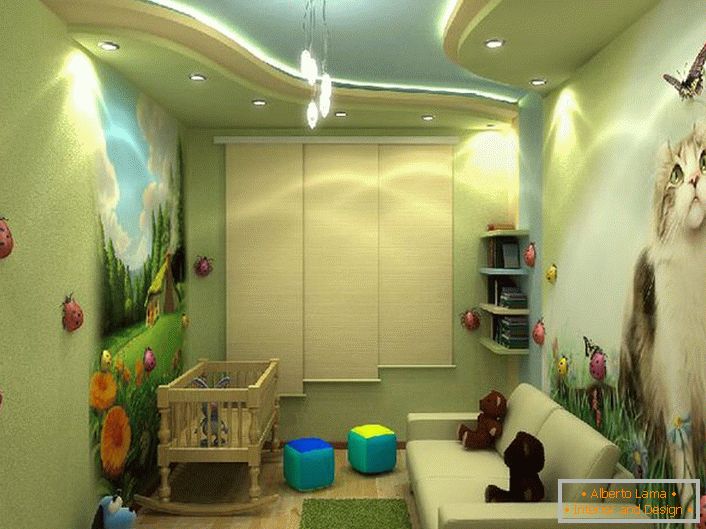 Helles Design eines Kinderzimmers mit bunten Zeichnungen wie ein Junge und ein Mädchen. 