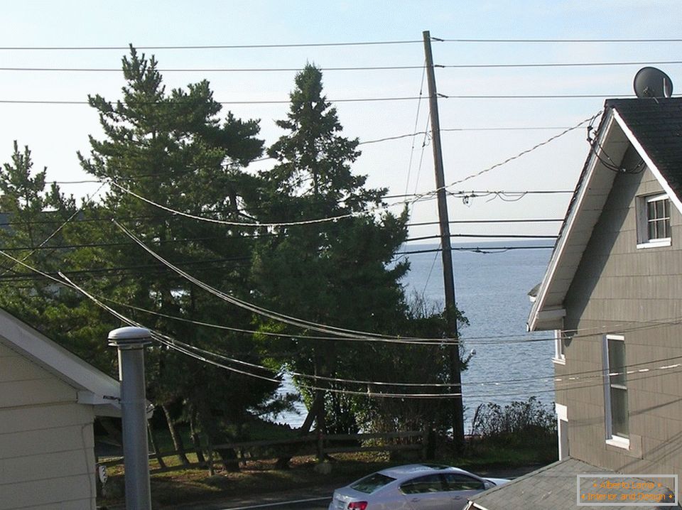 Ansicht von Long Island von der Terrasse einer kleinen Villa in den USA